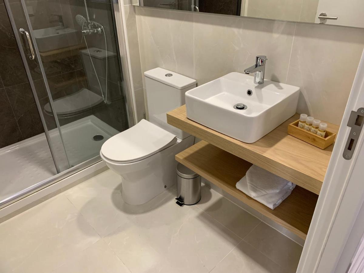 Pharmacia Guesthouse โกอิมบรา ภายนอก รูปภาพ